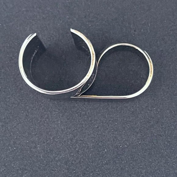 ALEXANDER MCQUEEN  Double Ring in Antique Silver - Picture 4 of 4